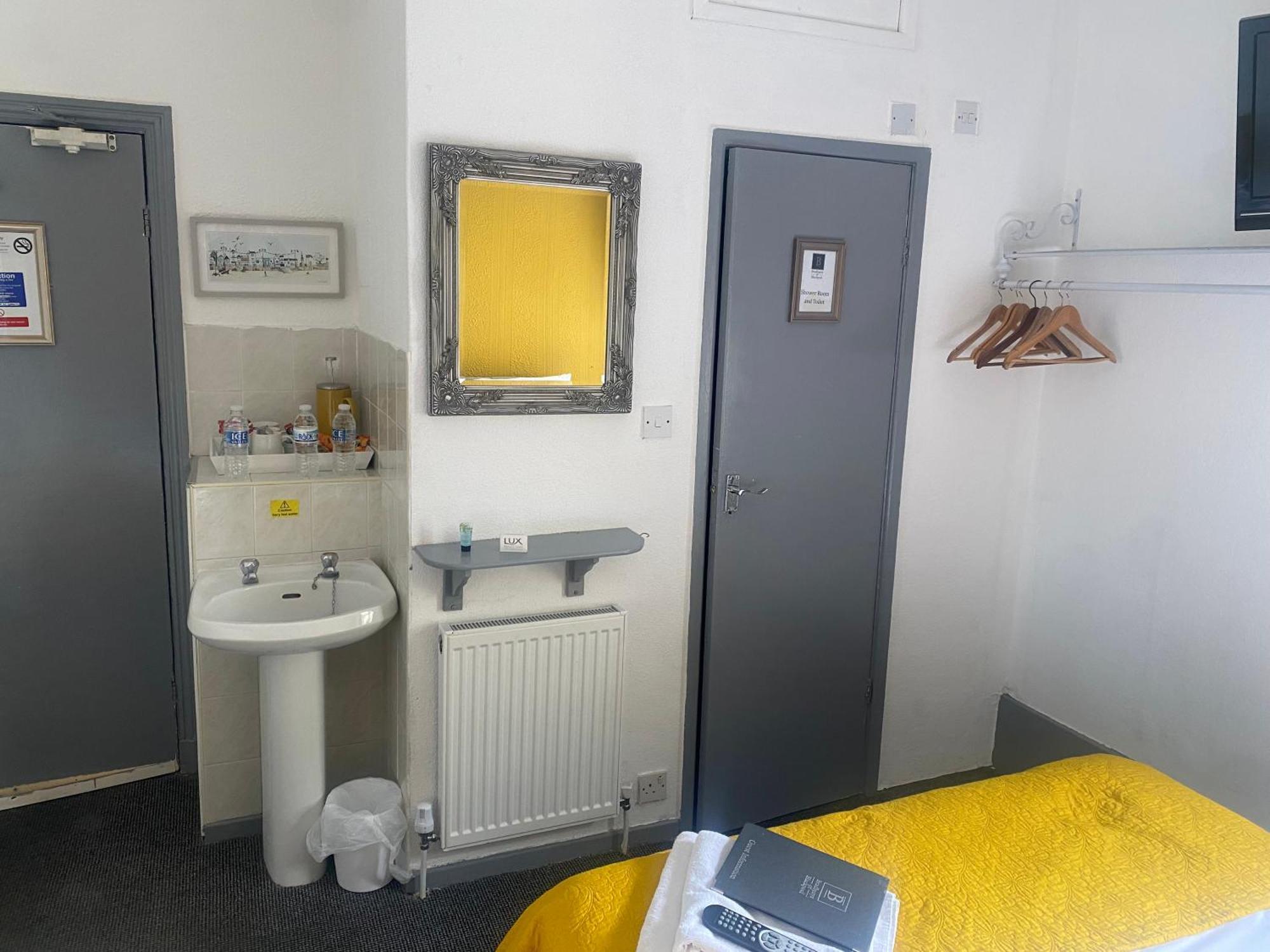 Hotel Bradburys Of